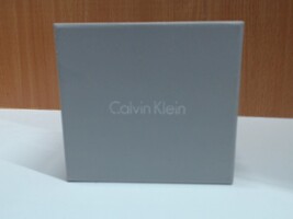 N.W.T.. CALVIN KLEIN SILVER TONE BANGLE 