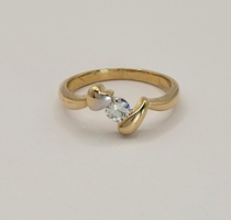 0.20 CT. Diamond Solitaire Bypass Heart Promise Ring in 18K Yellow Gold
